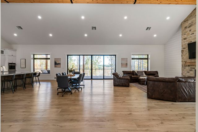 202 Ravenridge Rd, Summertown, TN 38483