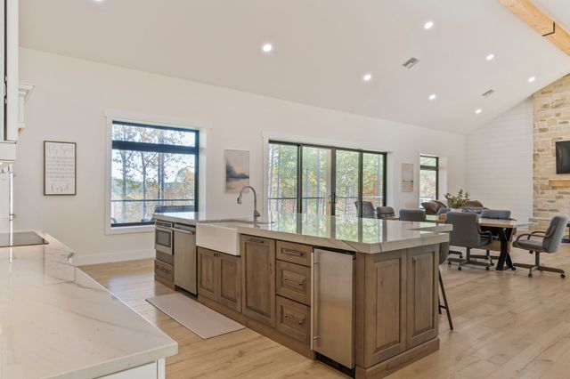 202 Ravenridge Rd, Summertown, TN 38483