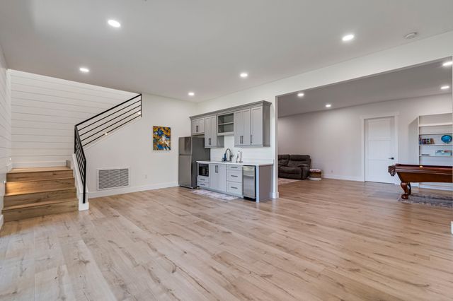 202 Ravenridge Rd, Summertown, TN 38483