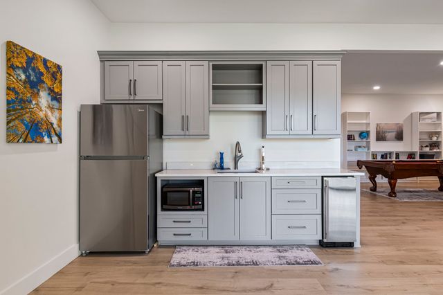 202 Ravenridge Rd, Summertown, TN 38483