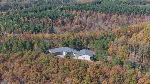 202 Ravenridge Rd, Summertown, TN 38483