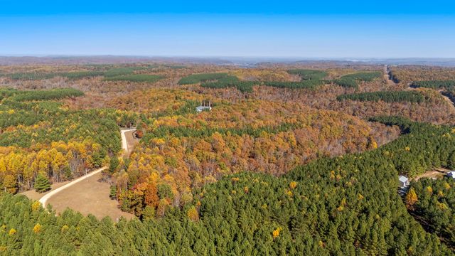 202 Ravenridge Rd, Summertown, TN 38483