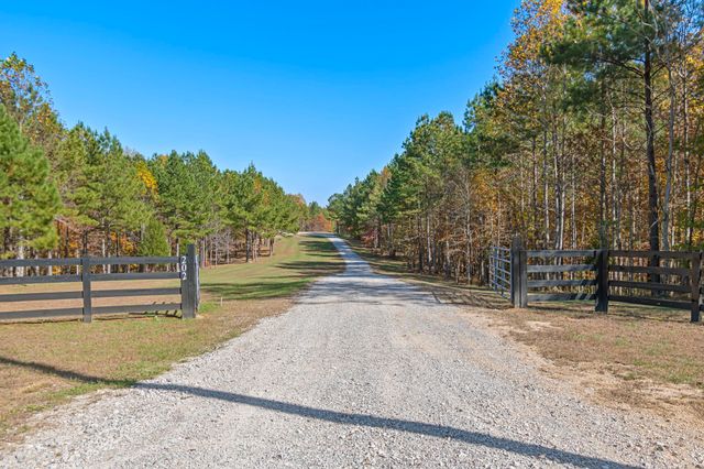 202 Ravenridge Rd, Summertown, TN 38483
