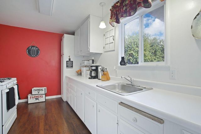 1806 La Jolla Dr, Stockton, CA 95204