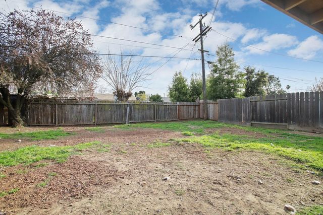 1806 La Jolla Dr, Stockton, CA 95204