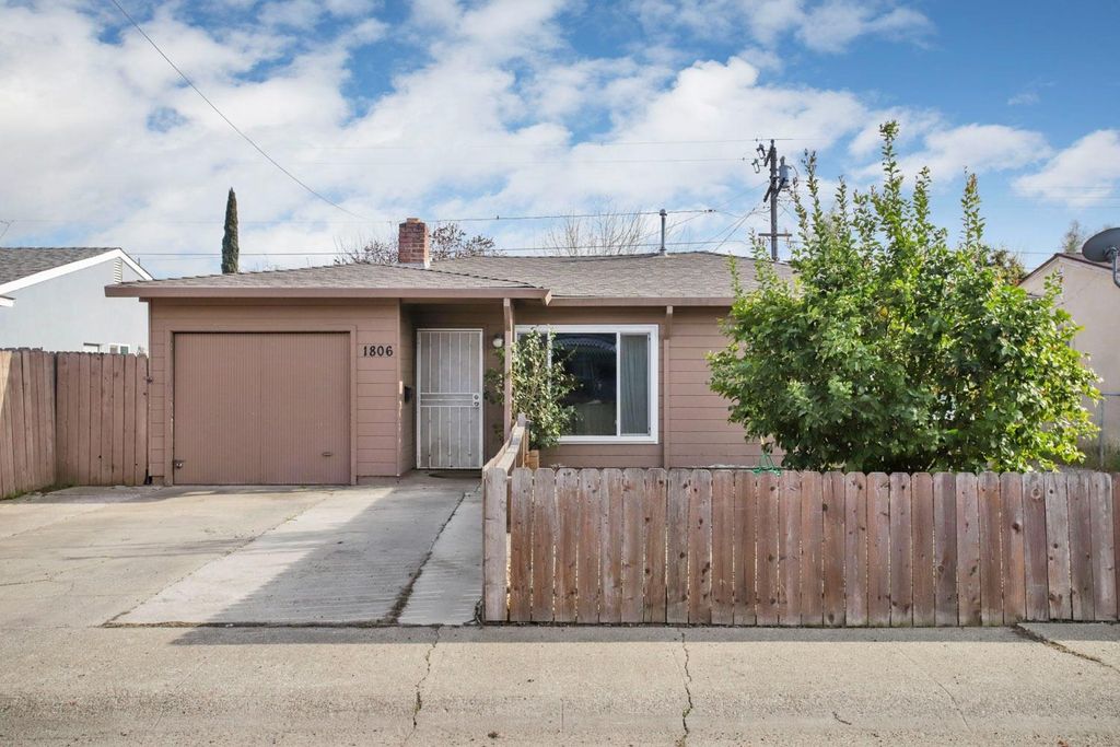 1806 La Jolla Dr, Stockton, CA 95204