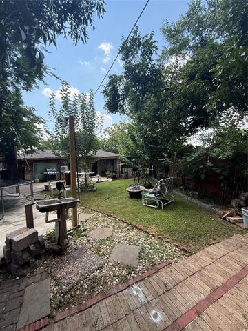 9018 Lazy River Lane, Houston, TX 77088