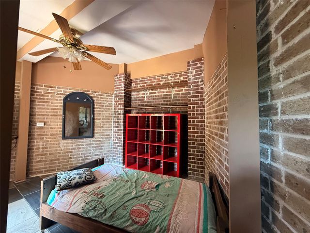 9018 Lazy River Lane, Houston, TX 77088