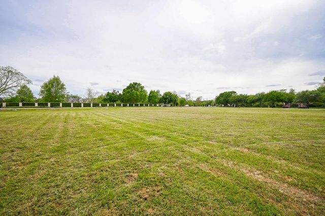 1307 Horseshoe Drive, Sugar Land, TX 77478