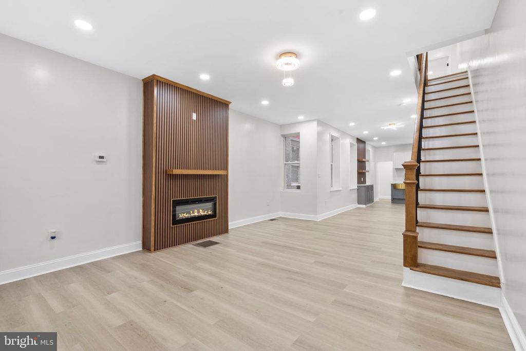 1519 W YORK ST, Philadelphia, PA 19132