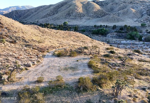 Cheseboro Road, Palmdale, CA 93550