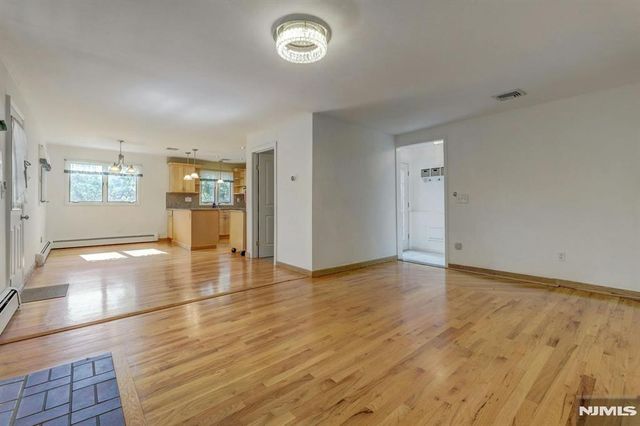 336 Lakeview Avenue, Ringwood, NJ 07456