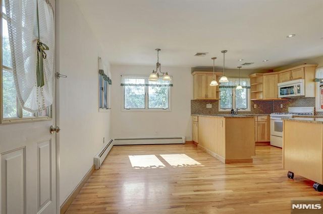 336 Lakeview Avenue, Ringwood, NJ 07456