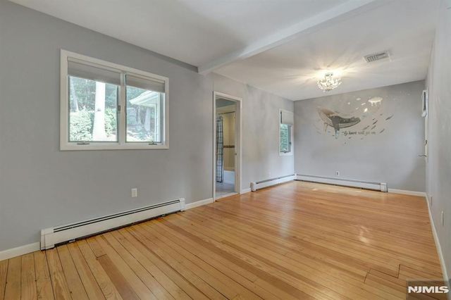 336 Lakeview Avenue, Ringwood, NJ 07456