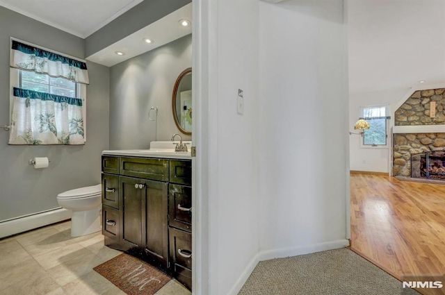 336 Lakeview Avenue, Ringwood, NJ 07456