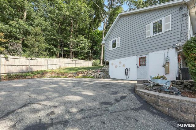 336 Lakeview Avenue, Ringwood, NJ 07456