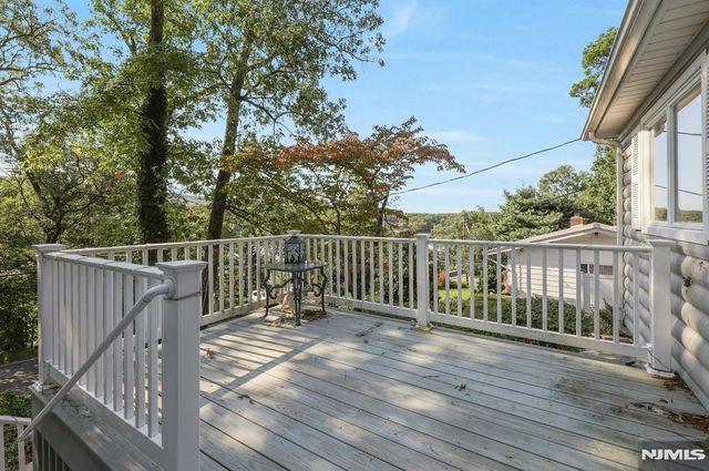 336 Lakeview Avenue, Ringwood, NJ 07456