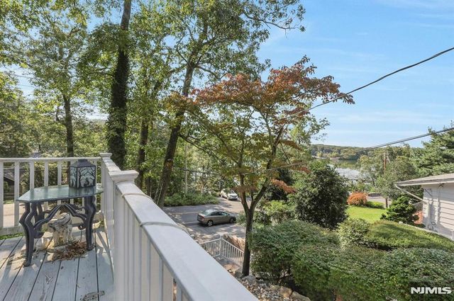 336 Lakeview Avenue, Ringwood, NJ 07456