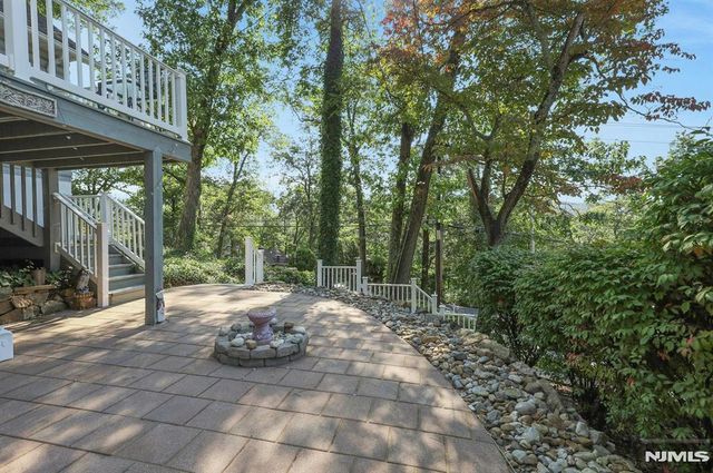 336 Lakeview Avenue, Ringwood, NJ 07456