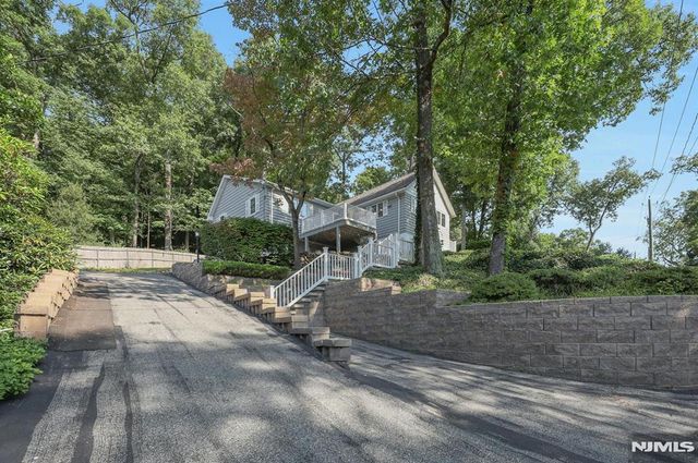 336 Lakeview Avenue, Ringwood, NJ 07456