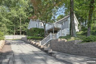 336 Lakeview Avenue, Ringwood, NJ 07456
