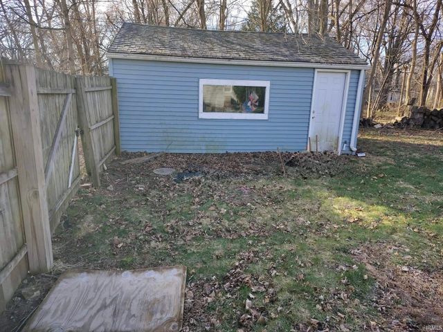 10478 Vistula Road, Osceola, IN 46561