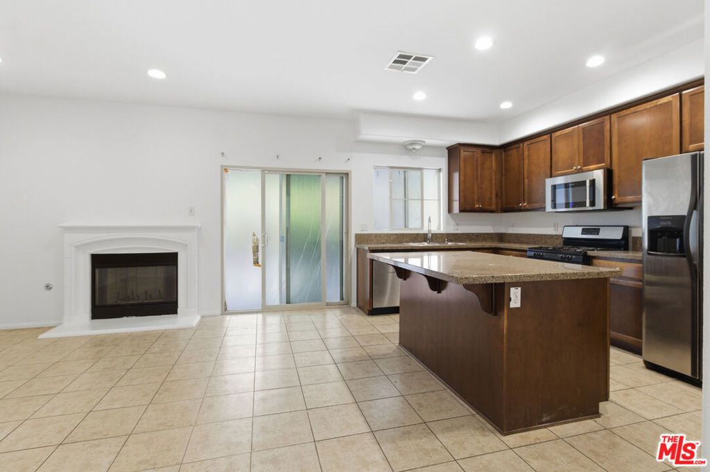 14502 Vesta Court, Panorama City, CA 91402 — photo 4
