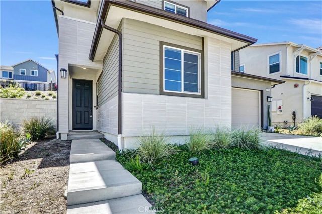 27260 Debut, Valencia, CA 91381