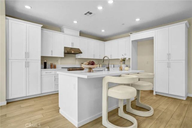 27260 Debut, Valencia, CA 91381