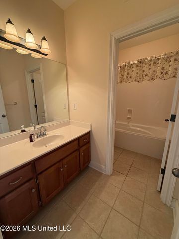 704 Shadow View Drive, Hernando, MS 38632