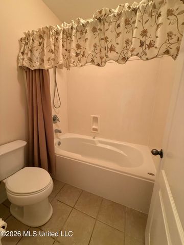 704 Shadow View Drive, Hernando, MS 38632