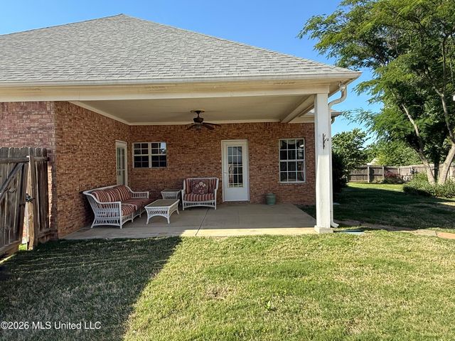 704 Shadow View Drive, Hernando, MS 38632