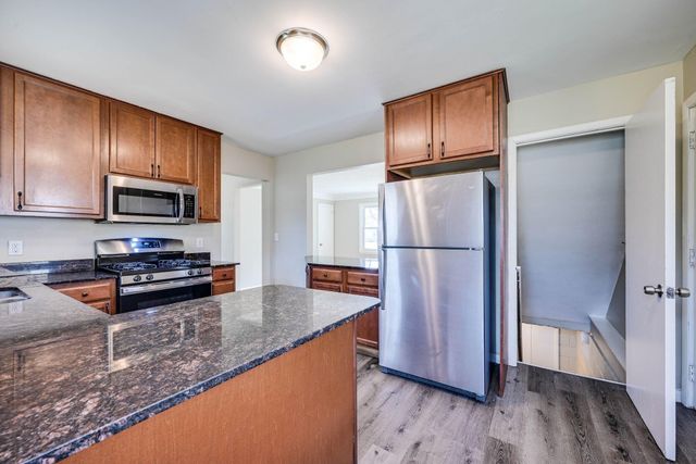 6324 Georgia Avenue N, Brooklyn Park, MN 55428