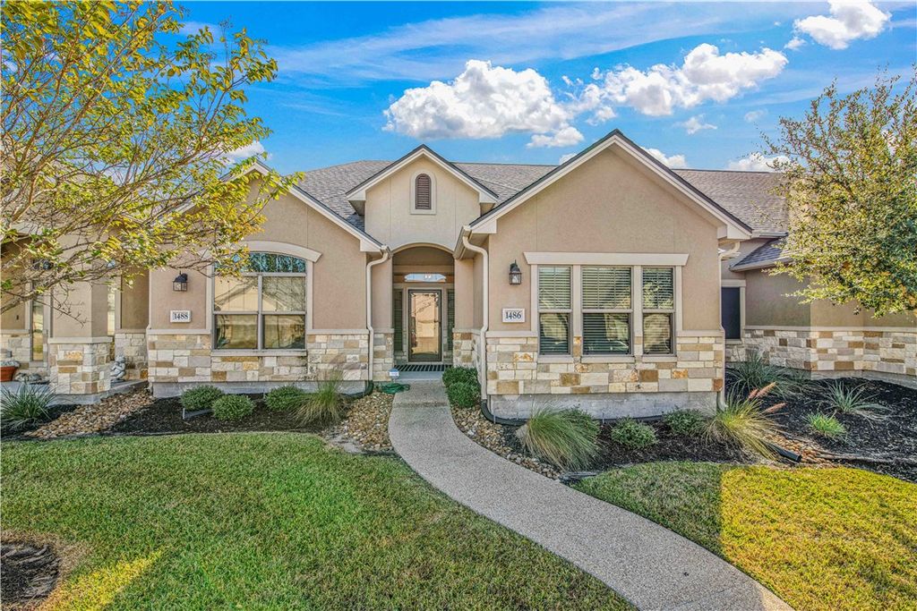 1486 Buena Vista, College Station, TX 77845