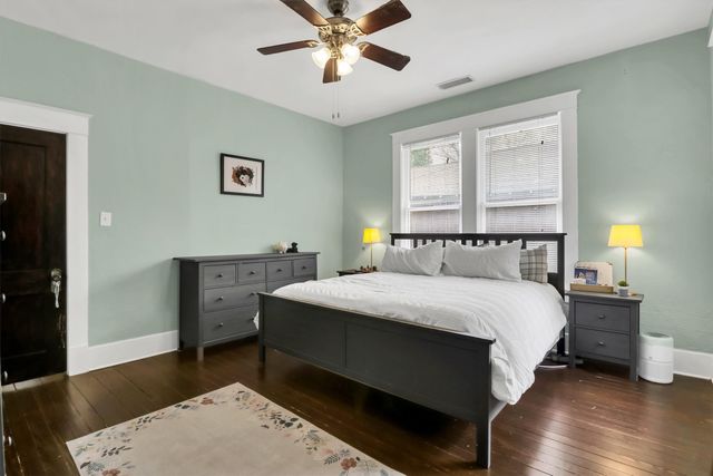 307 N Edgefield Avenue, Dallas, TX 75208