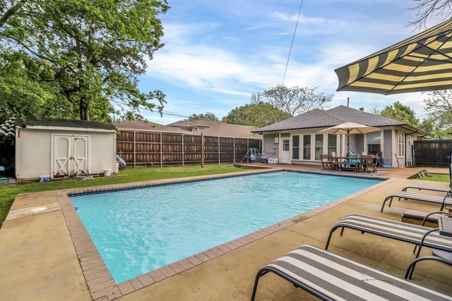 307 N Edgefield Avenue, Dallas, TX 75208