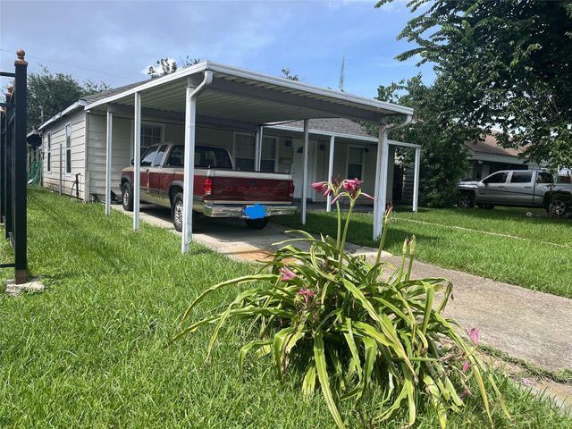 10417 Fairfax Street, Houston, TX 77029