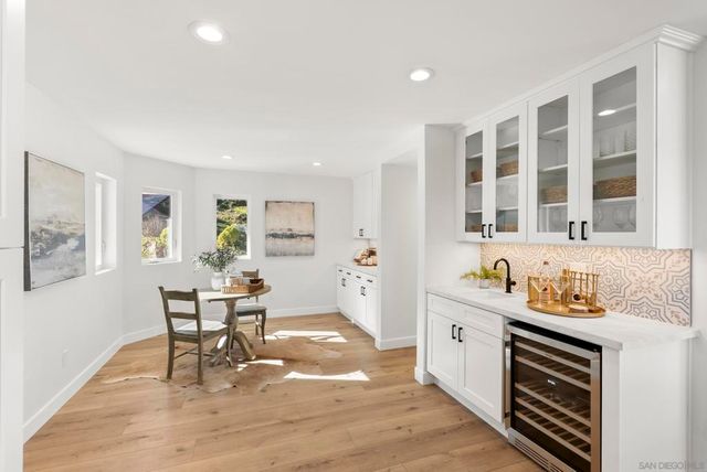 7875 Bellakaren Pl, La Jolla, CA 92037