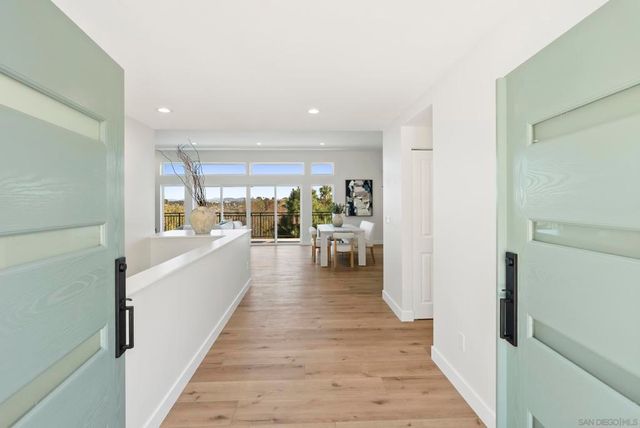 7875 Bellakaren Pl, La Jolla, CA 92037