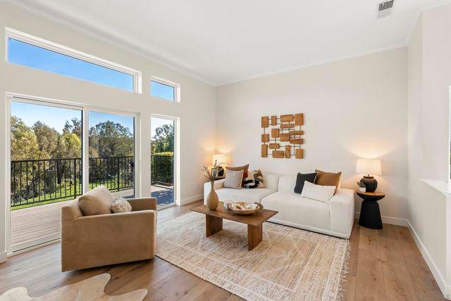 7875 Bellakaren Pl, La Jolla, CA 92037