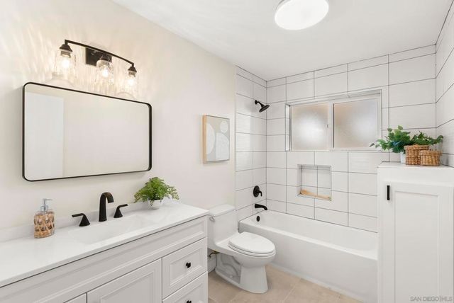 7875 Bellakaren Pl, La Jolla, CA 92037