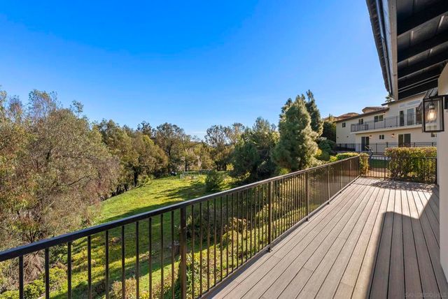 7875 Bellakaren Pl, La Jolla, CA 92037