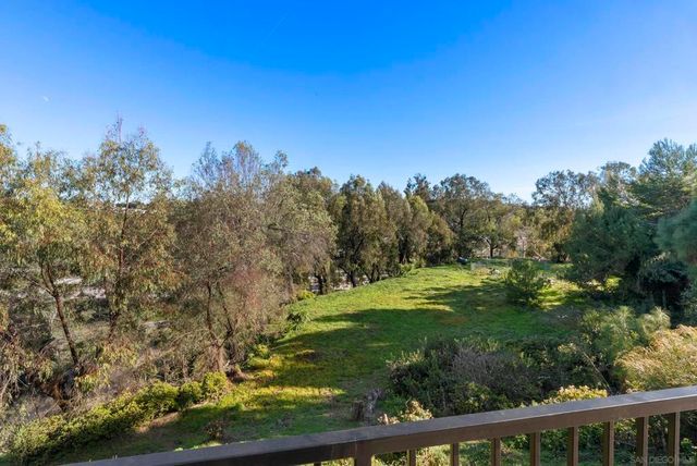 7875 Bellakaren Pl, La Jolla, CA 92037