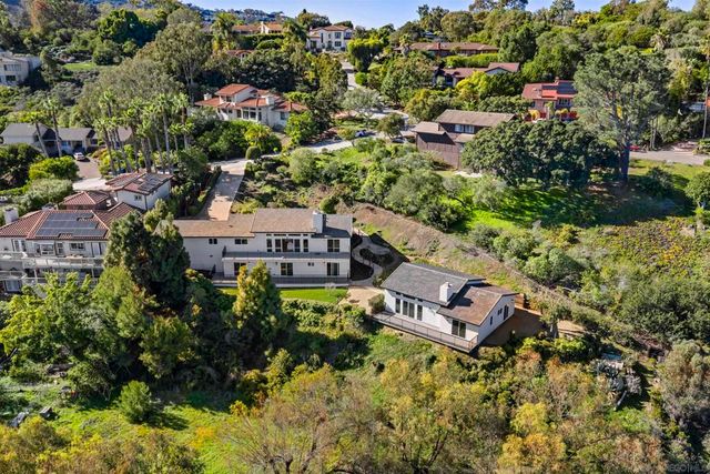 7875 Bellakaren Pl, La Jolla, CA 92037