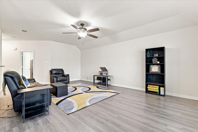 1012 Scenic Drive, Justin, TX 76247