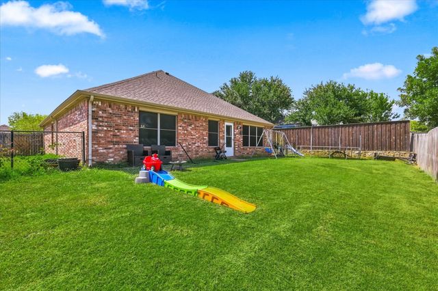 1012 Scenic Drive, Justin, TX 76247