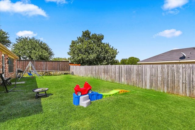 1012 Scenic Drive, Justin, TX 76247