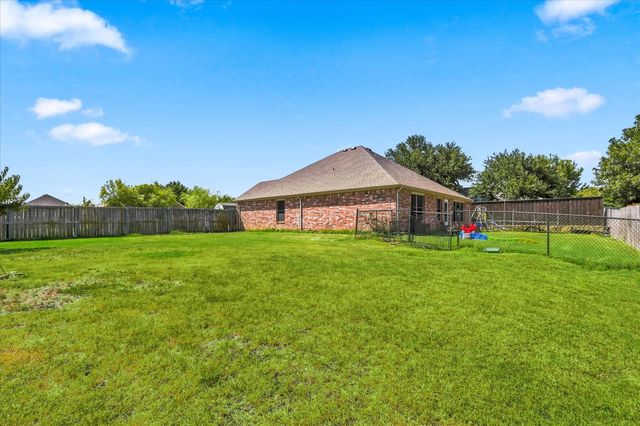 1012 Scenic Drive, Justin, TX 76247