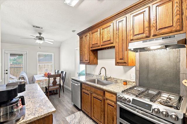 1012 Scenic Drive, Justin, TX 76247