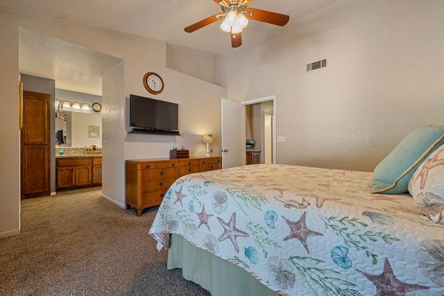 1121 Raymond Dr, Modesto, CA 95351